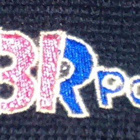 Вышивка: на вязаном свитере